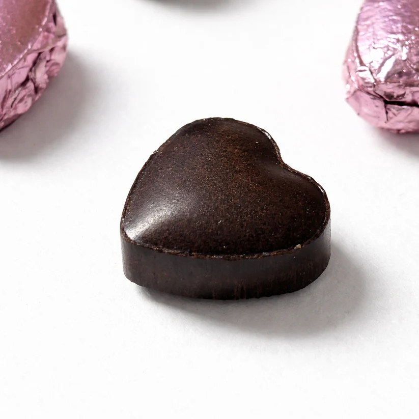 Resina di tè a cuore con boccioli di rosa Resina di tè a cuore con boccioli di rosa
