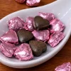 Resina di tè a cuore con boccioli di rosa Resina di tè a cuore con boccioli di rosa